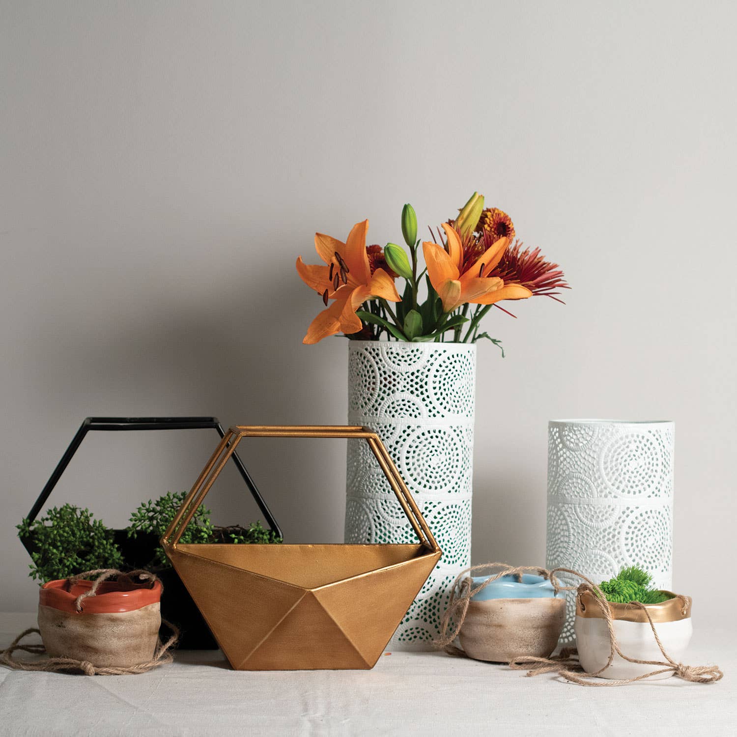 Black Geometric Metal Wall Planter Pot