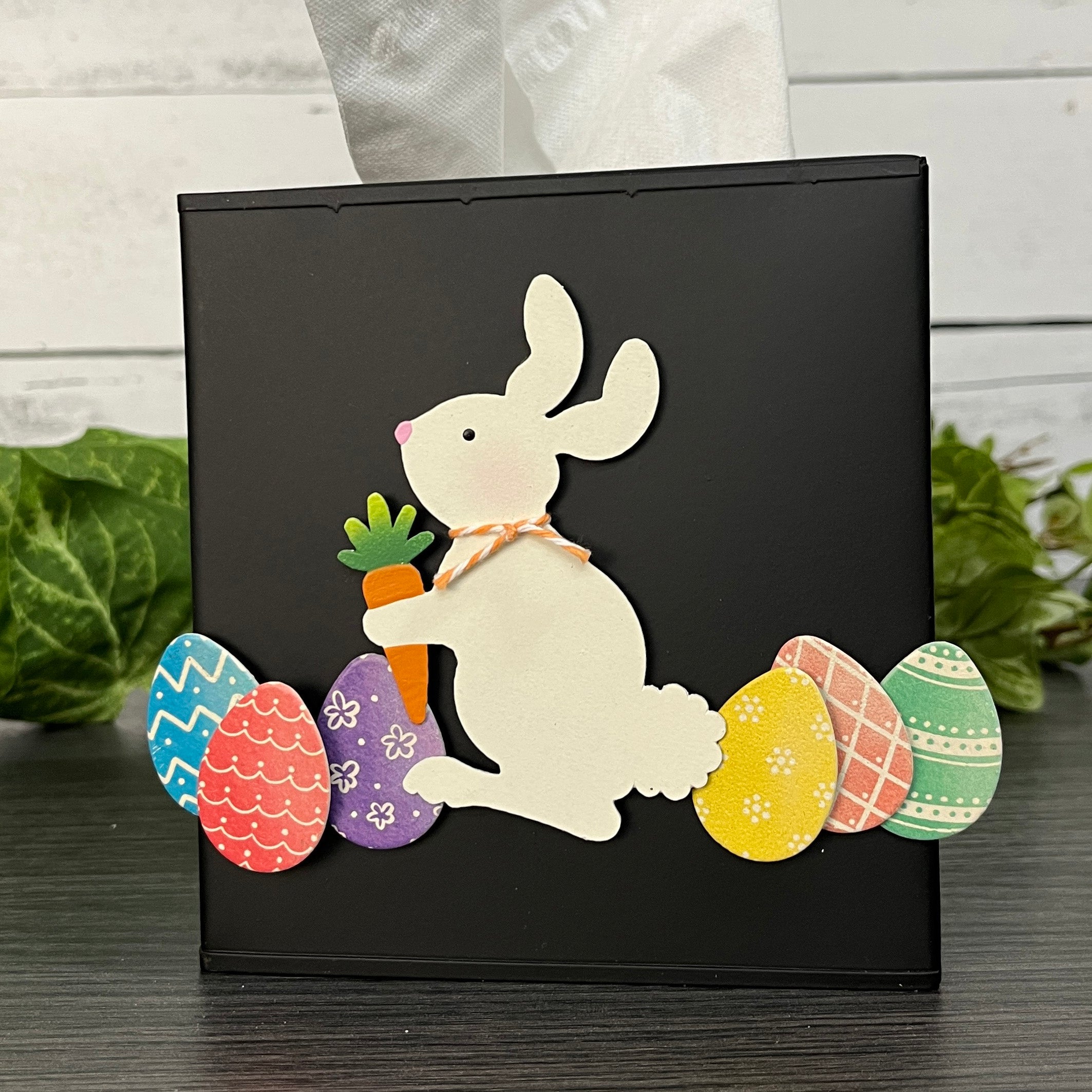 Hase mit Karottenmagnet