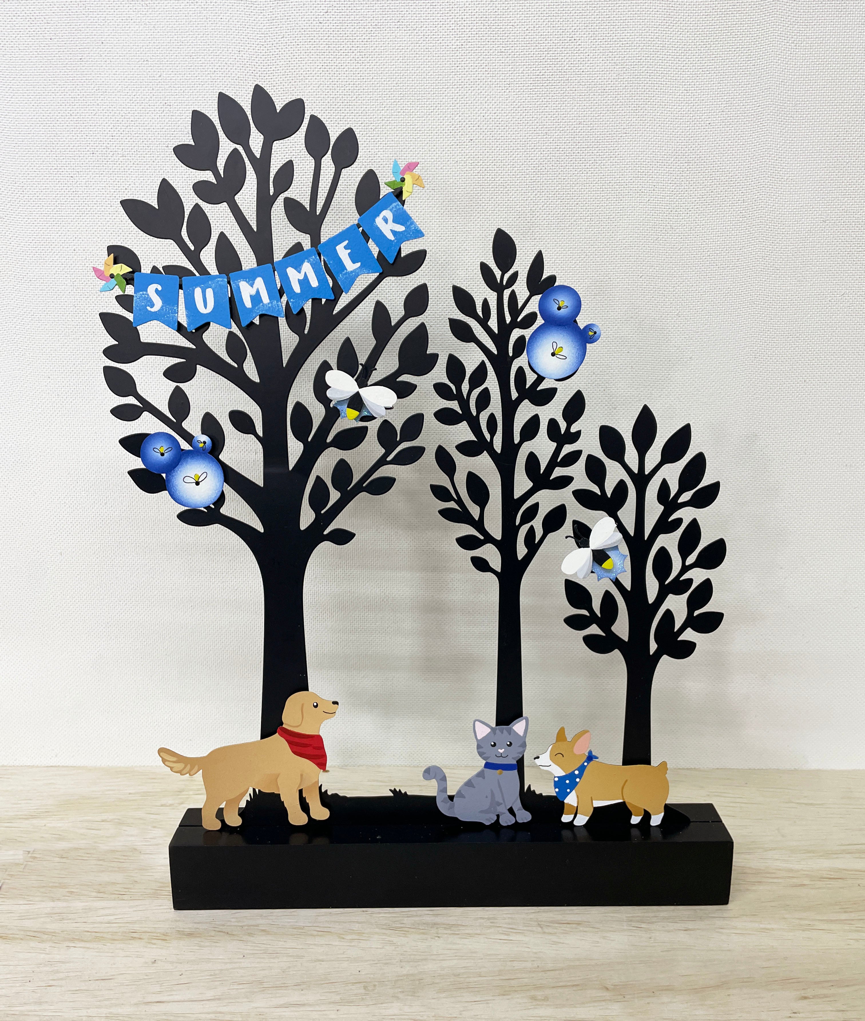 Retriever Dog w/ Bandana Magnet