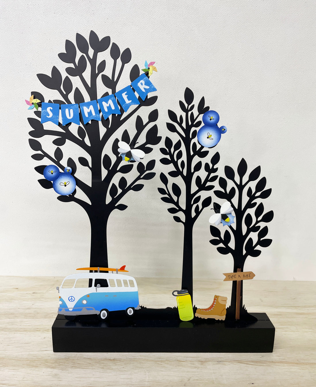 Retro Van w/ Surfboard Magnet