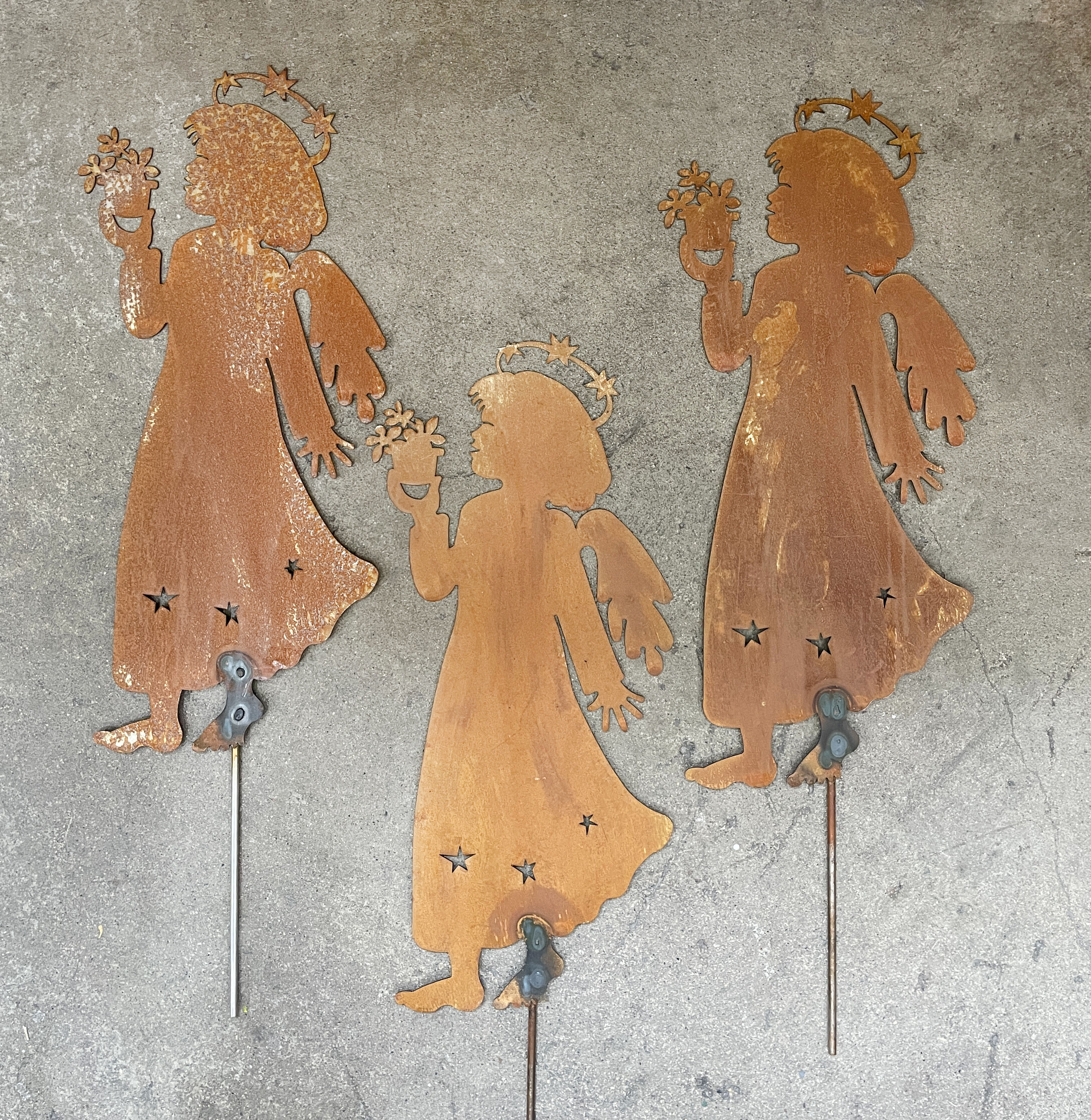 Eye on the Sparrow Garden Stake (28")