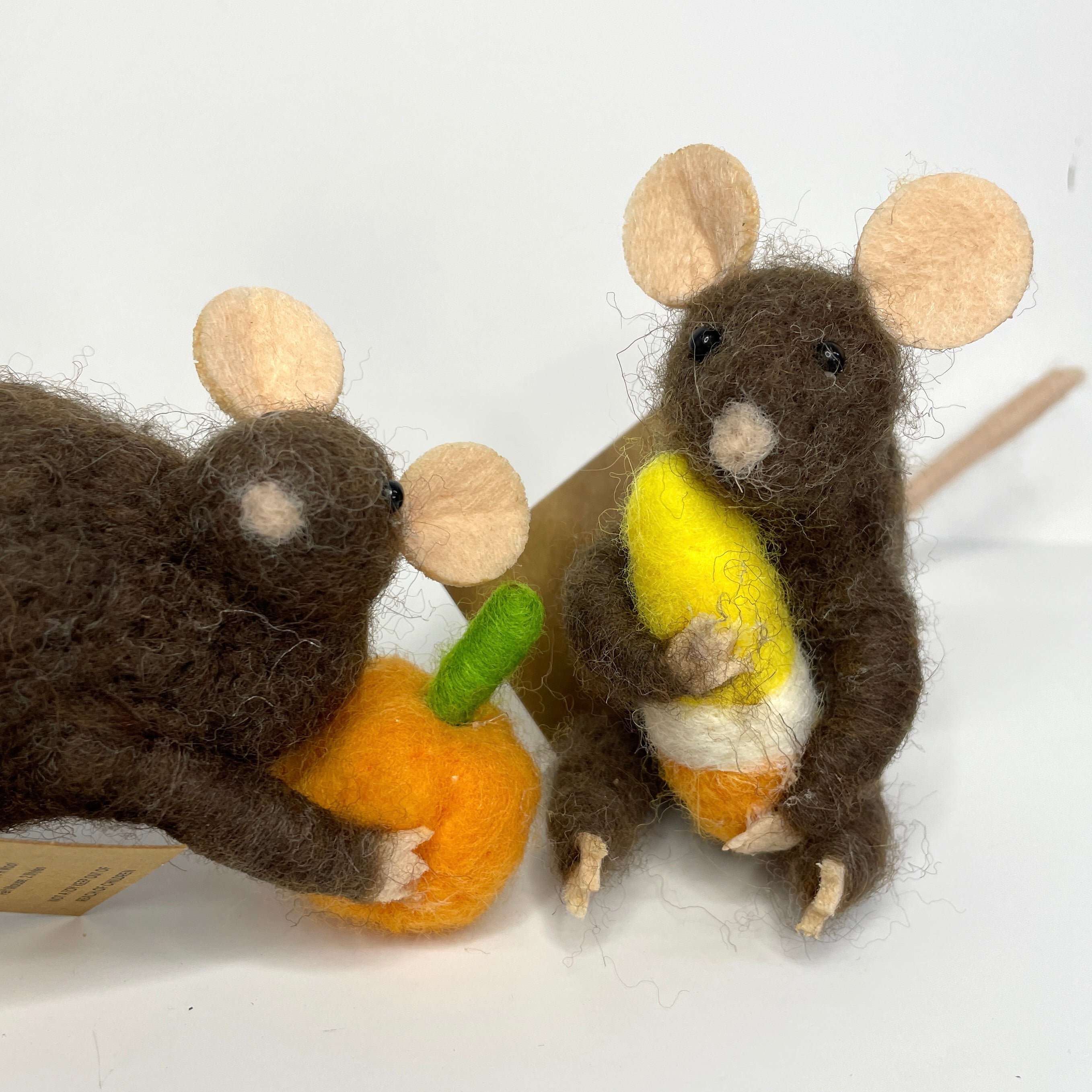 CF3772 by Creative Co-op - 5H Wool Felt Mice on Broomstick