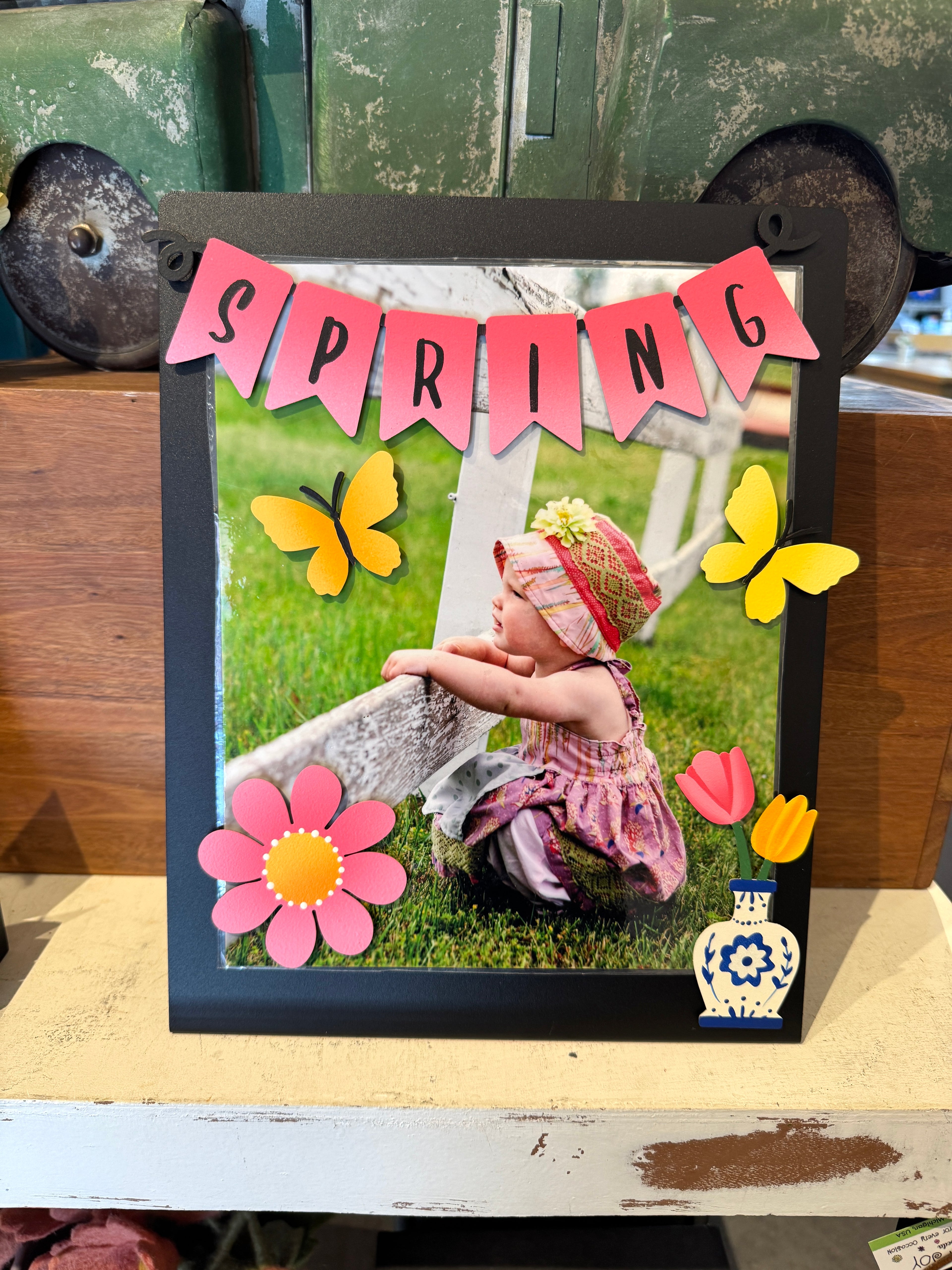 Delft Vase w/ Tulips Magnet