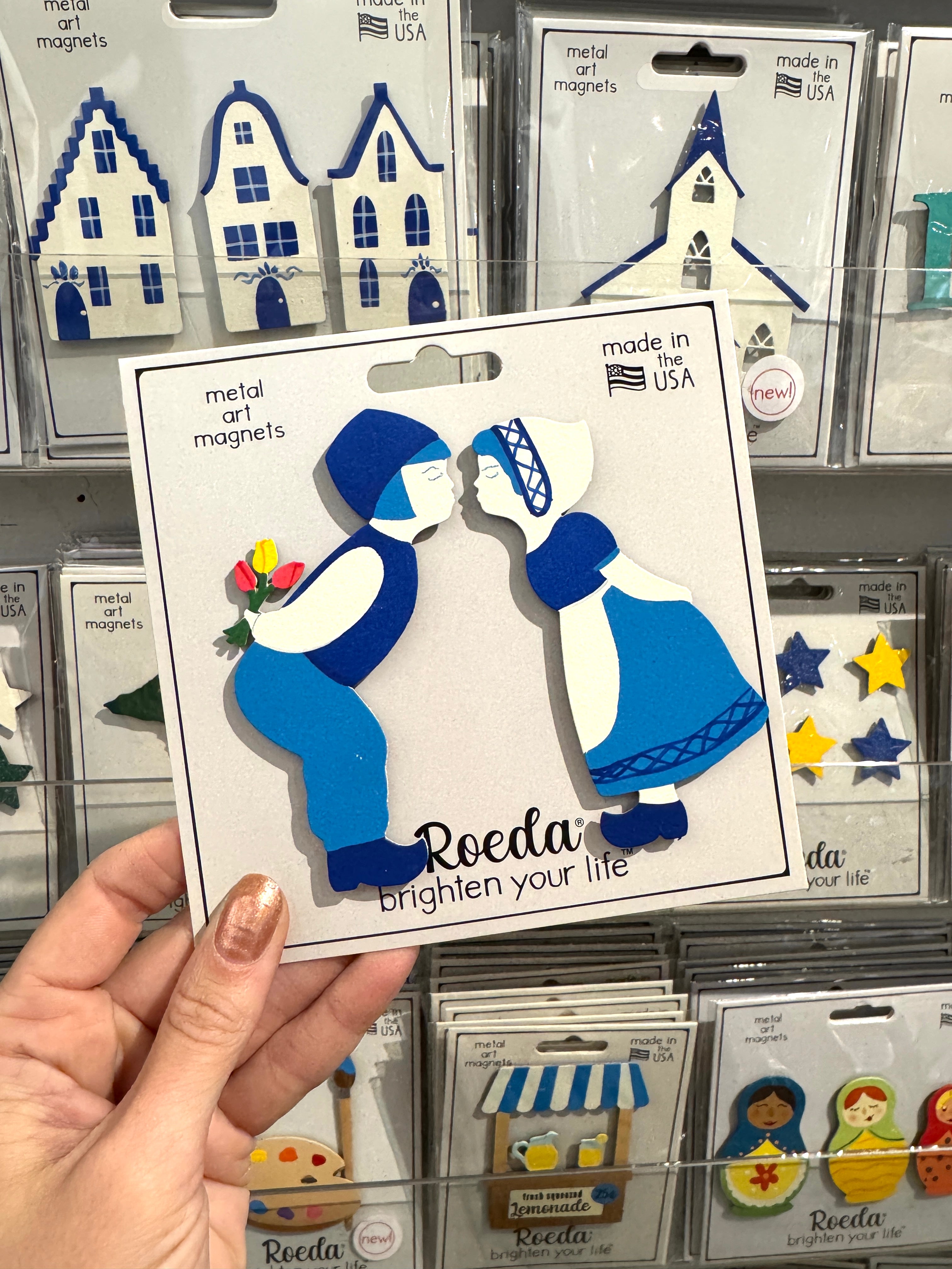 Kissing Dutch Couple Magnets S/2