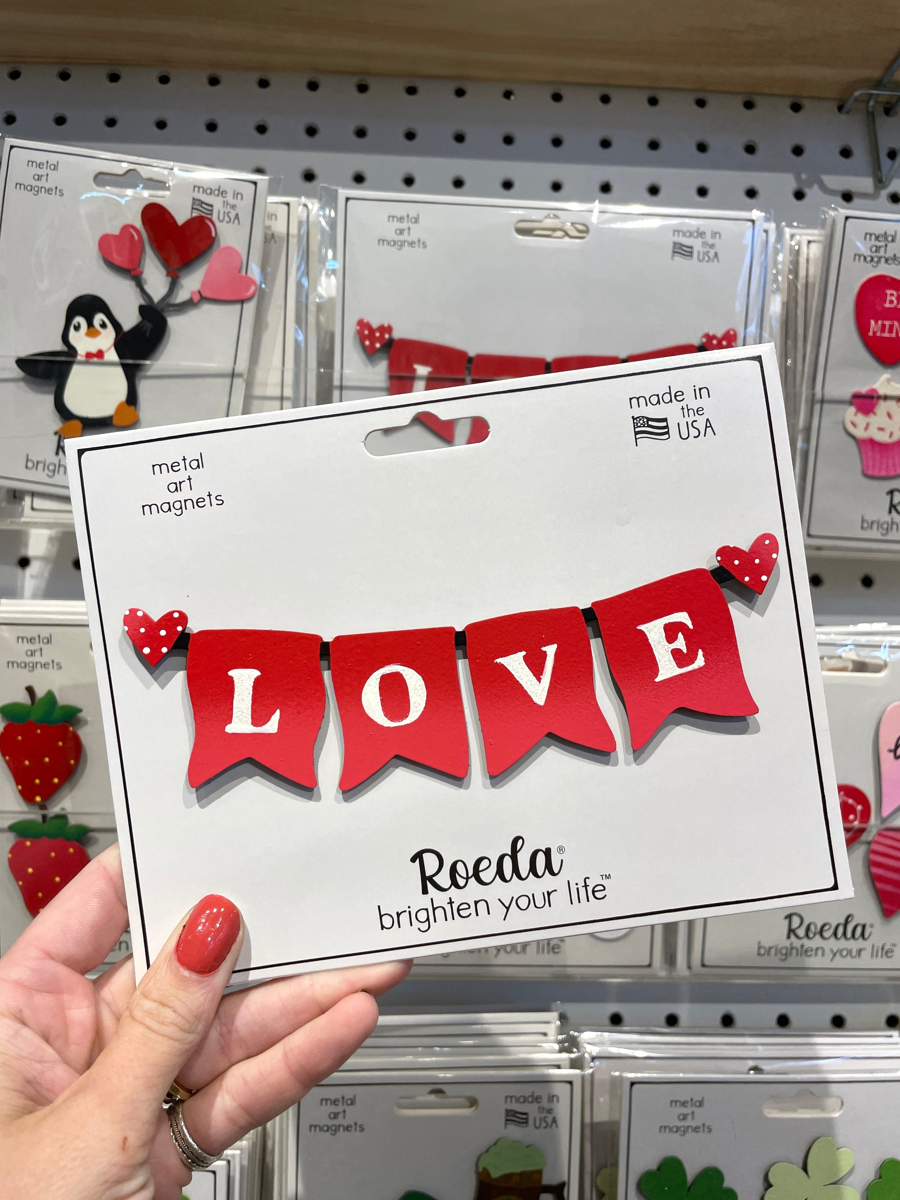 Love Banner Magnet (6"w)