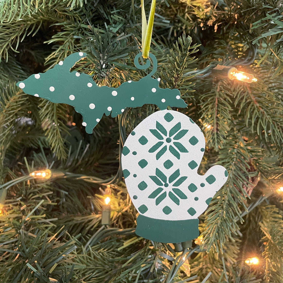 Michigan LP/UP Mitten Ornament Green/White