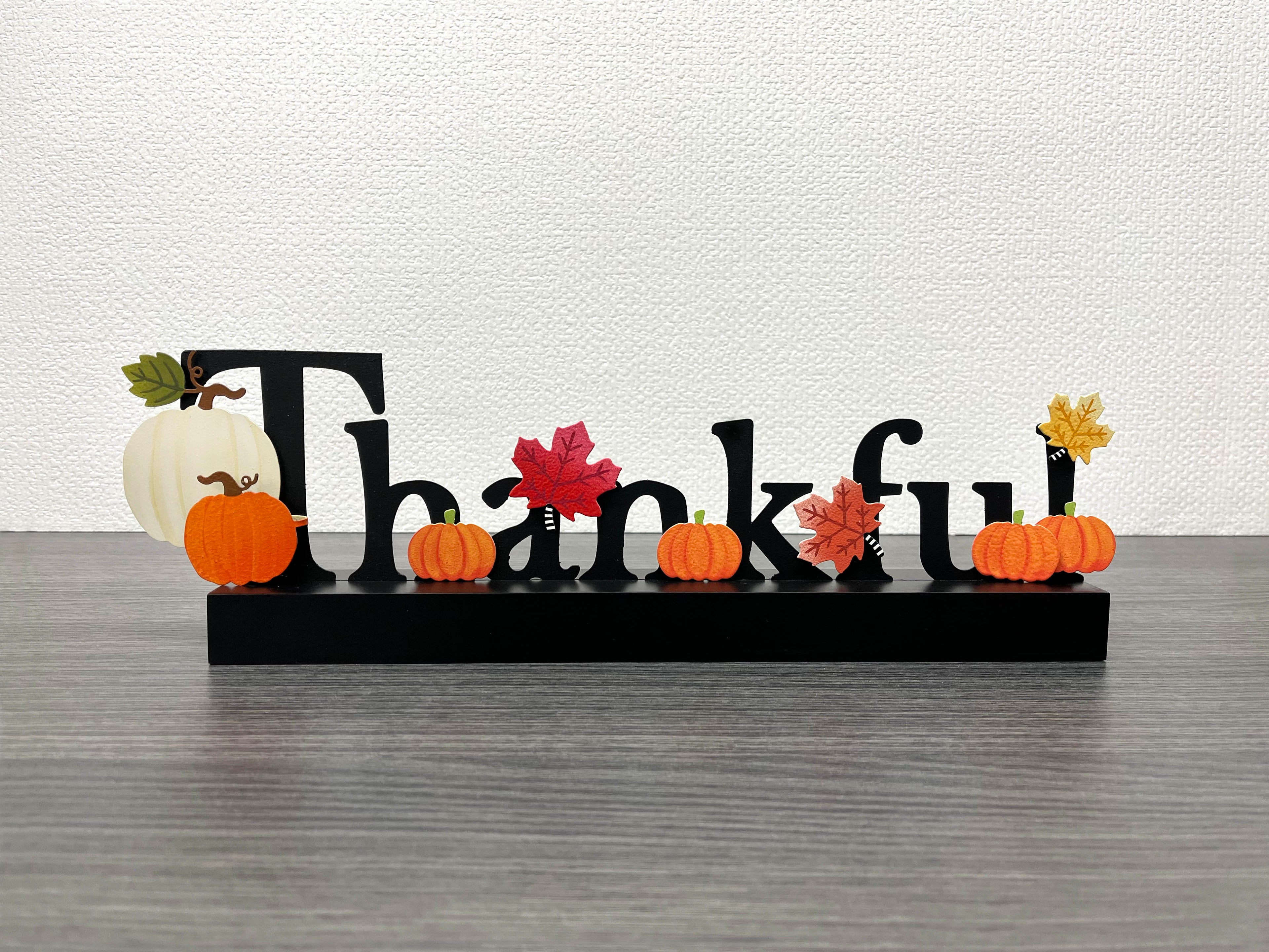 "Thankful" Magnetic Word w/ Wood Base