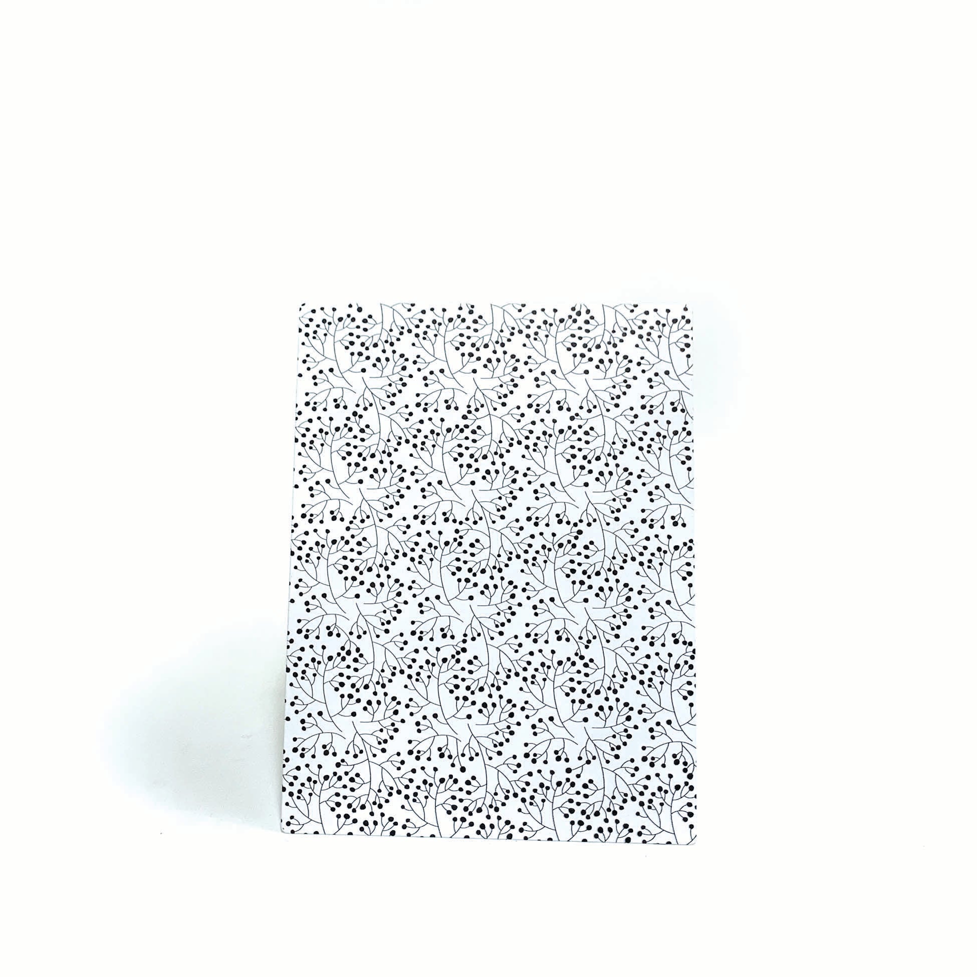 Easel w/ Kickstd 8.5x6.5 White/Black Berries Pattern