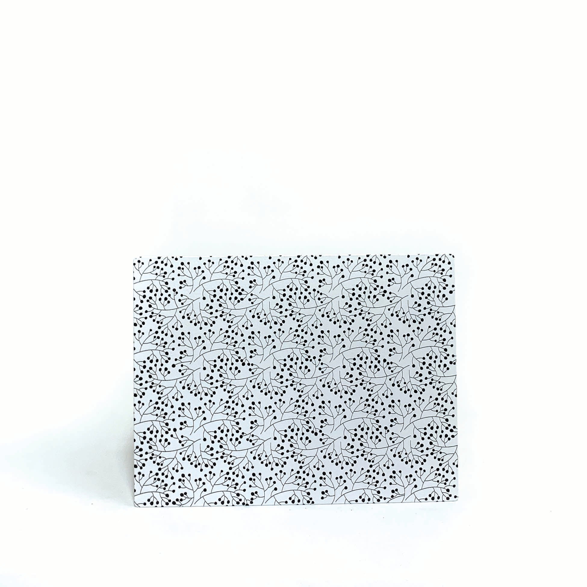 Easel w/ Kickstd 8.5x6.5 White/Black Berries Pattern