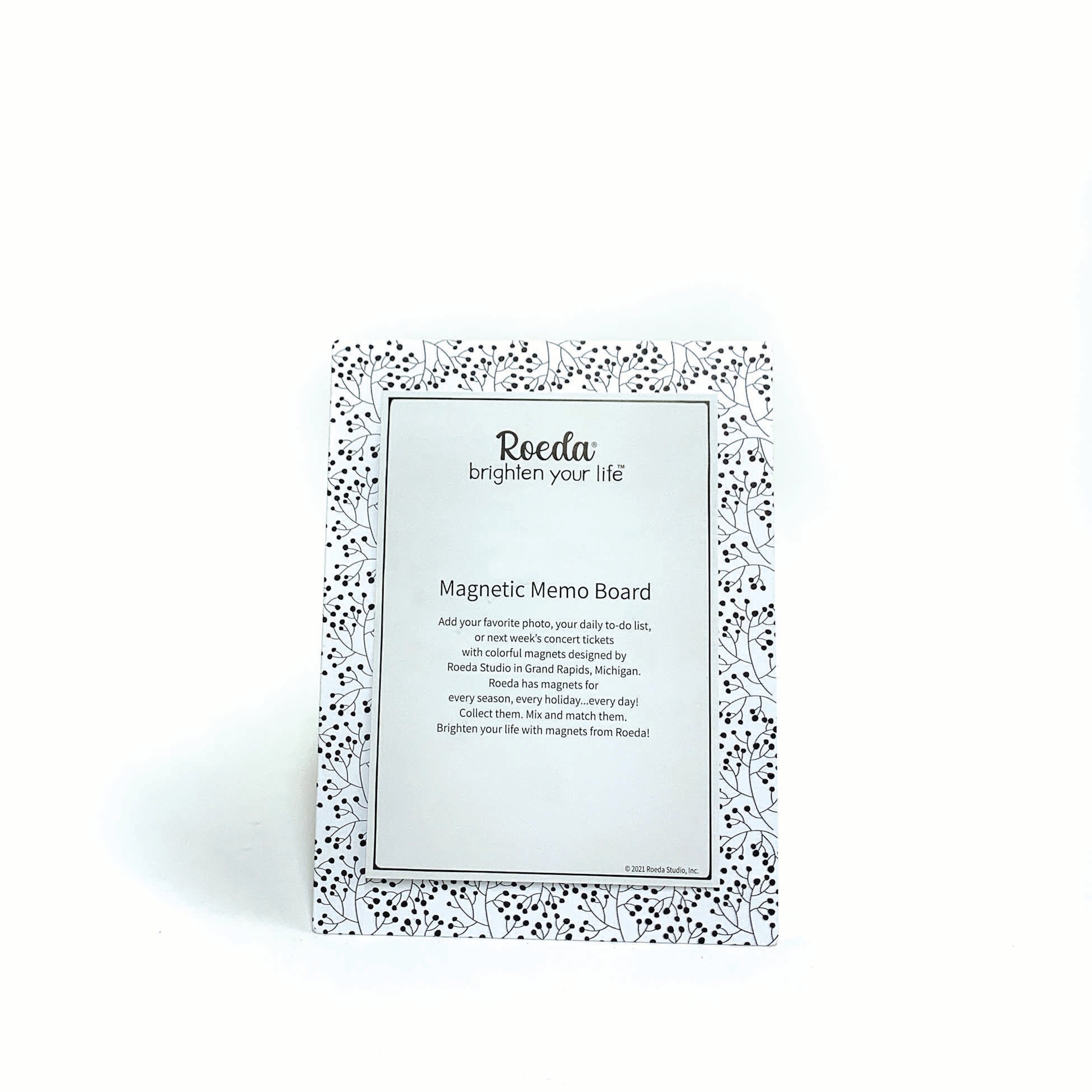 Easel w/ Kickstd 8.5x6.5 White/Black Berries Pattern