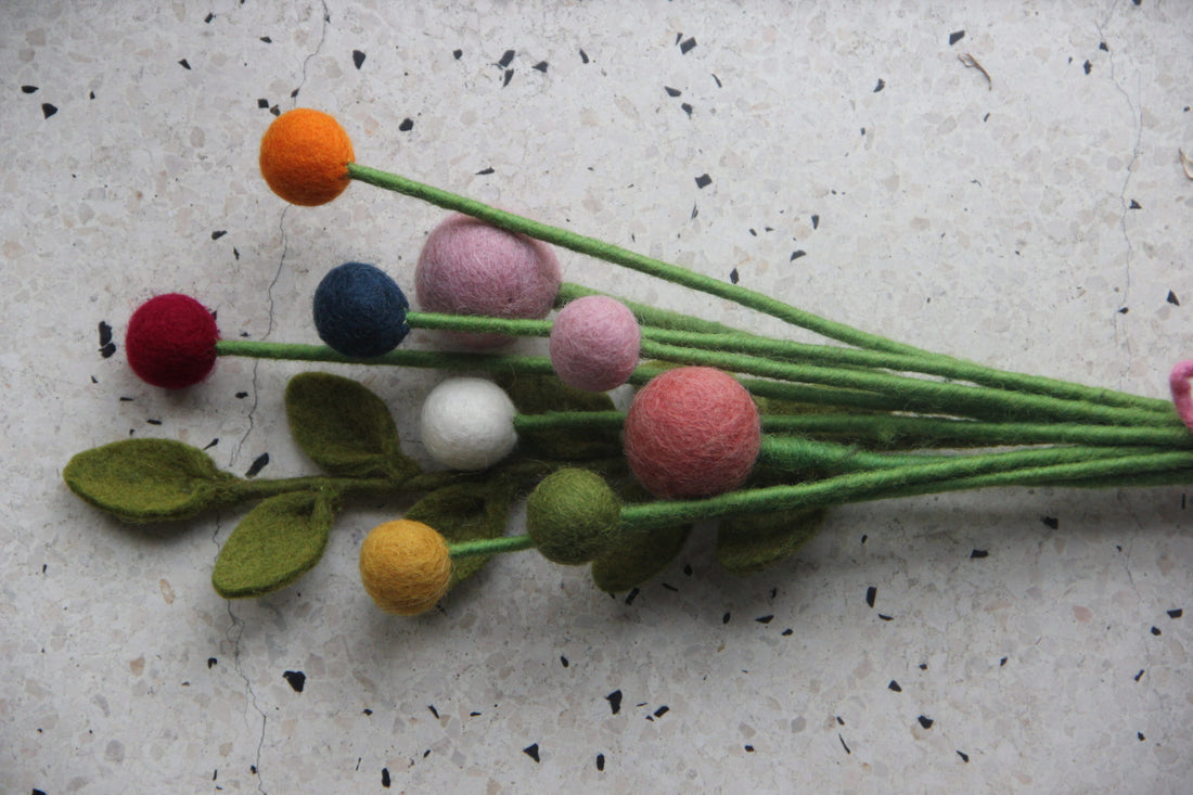 Felt Leaf Branch Sharp - Green