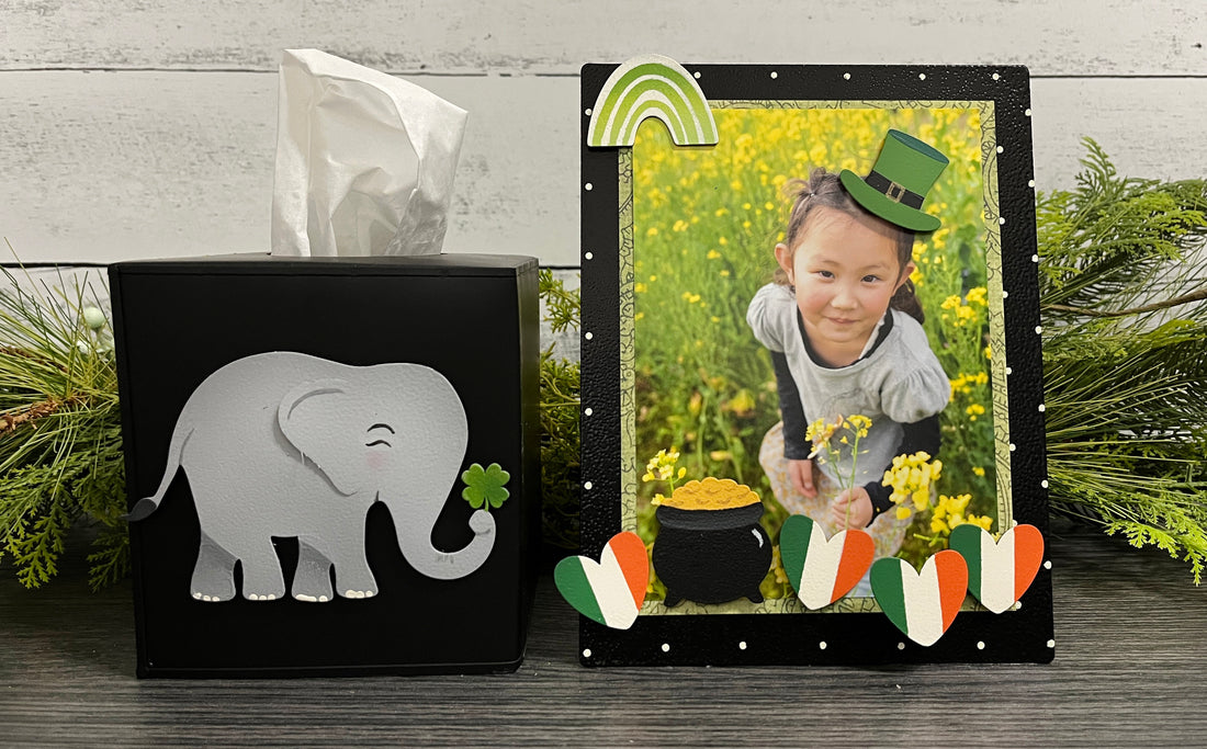 Elephant w/ Clover Magnet