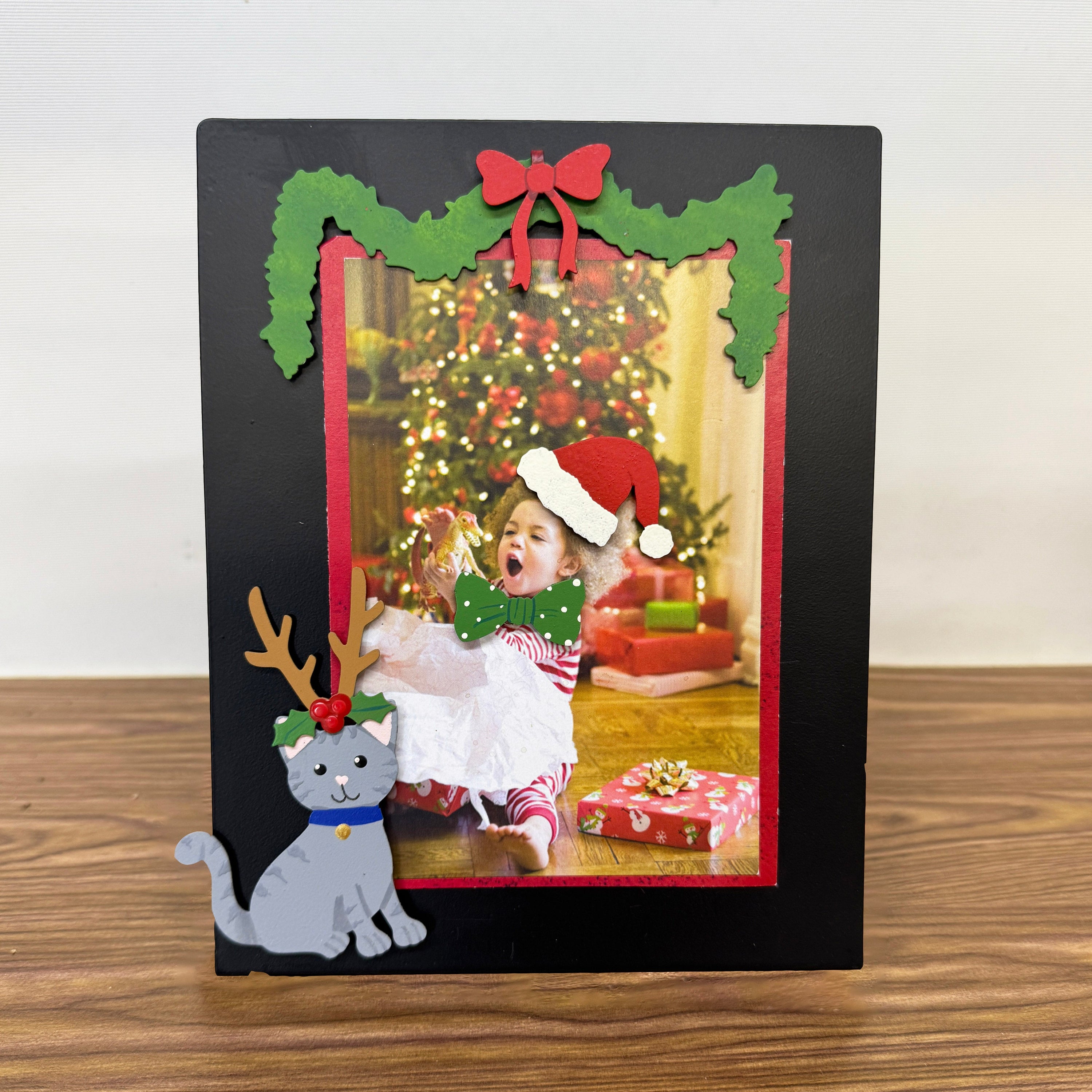 Winter Gardland Magnet