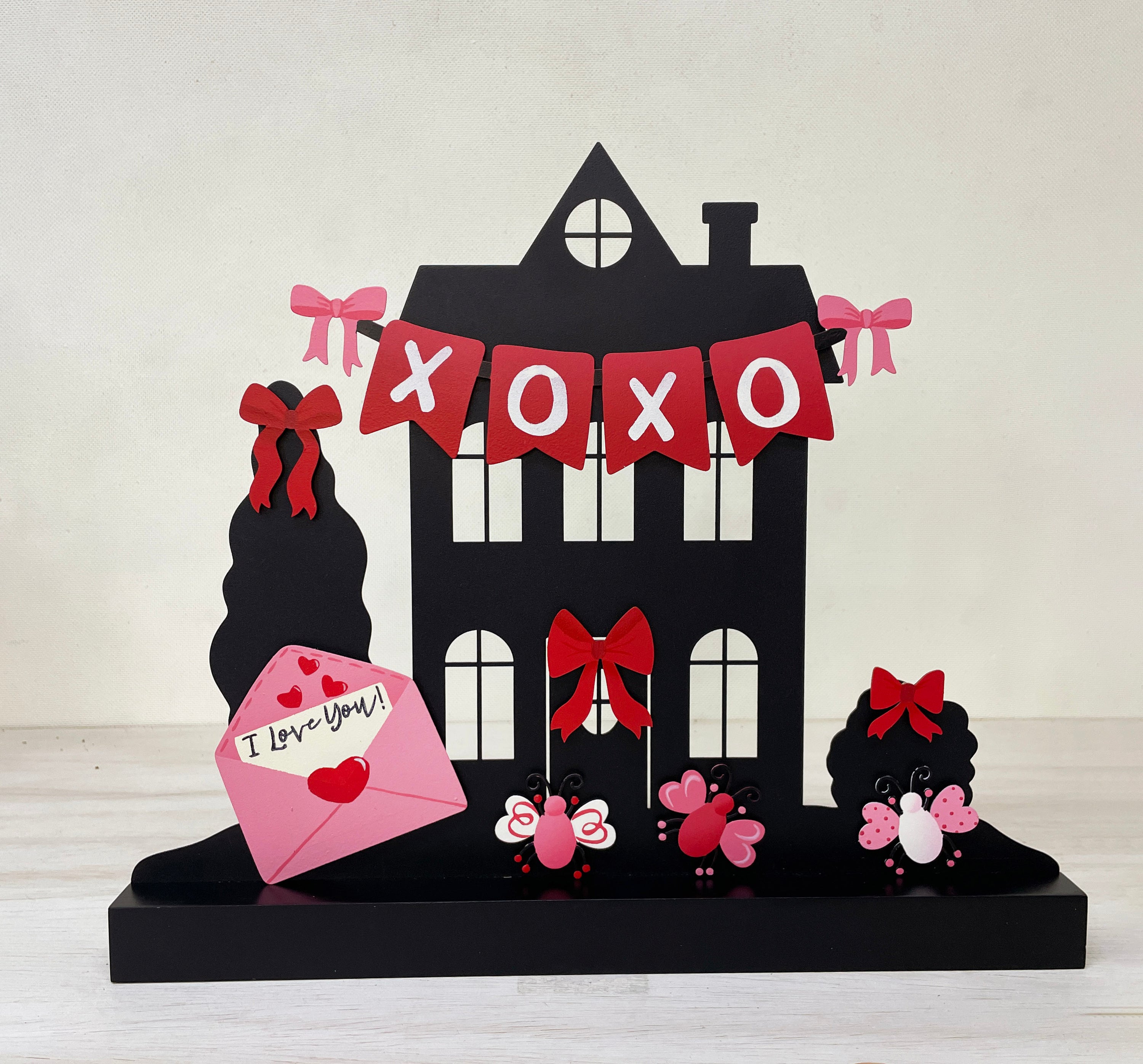 XOXO Banner Magnet (9.5"w)