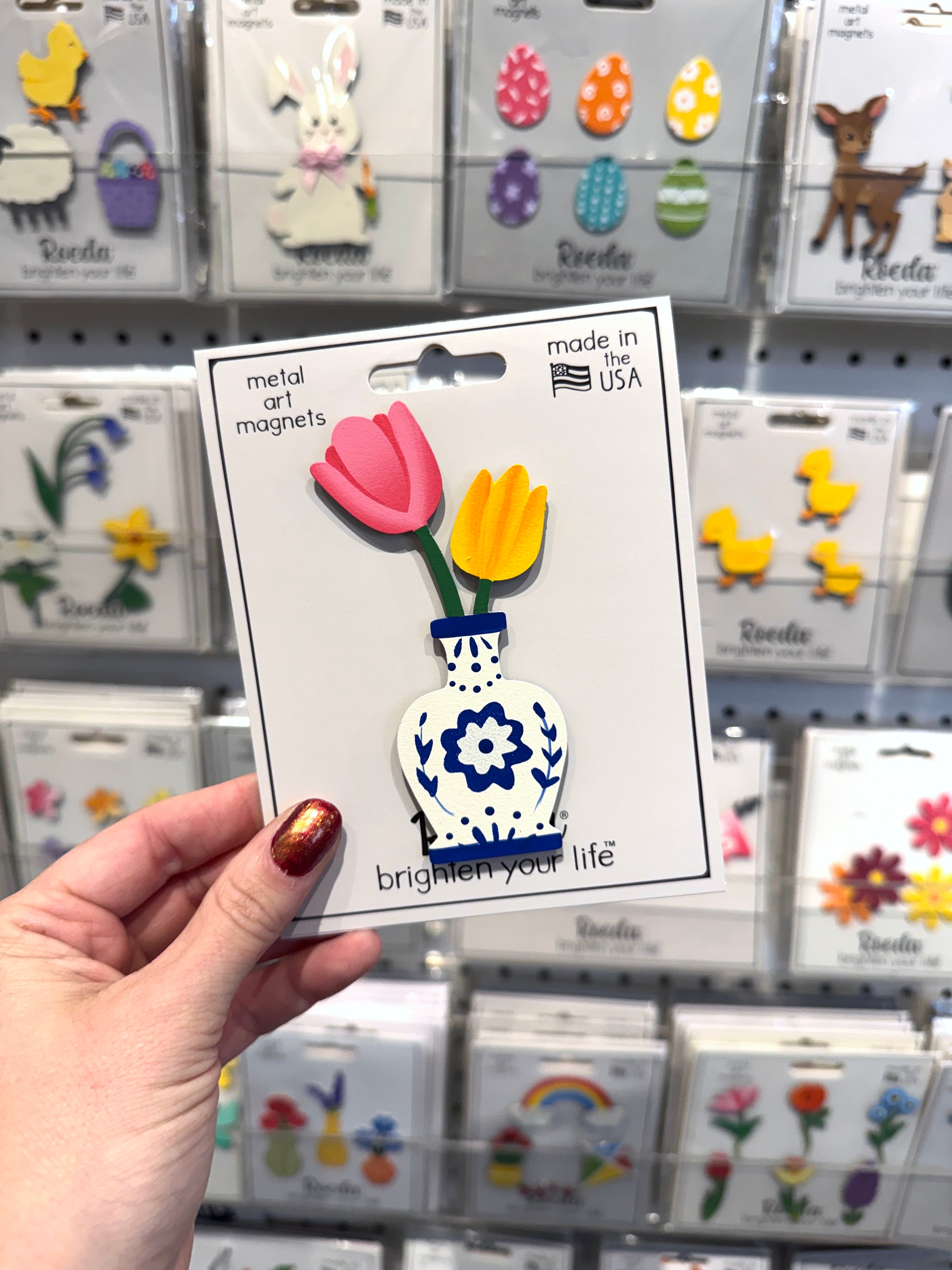 Delft Vase w/ Tulips Magnet