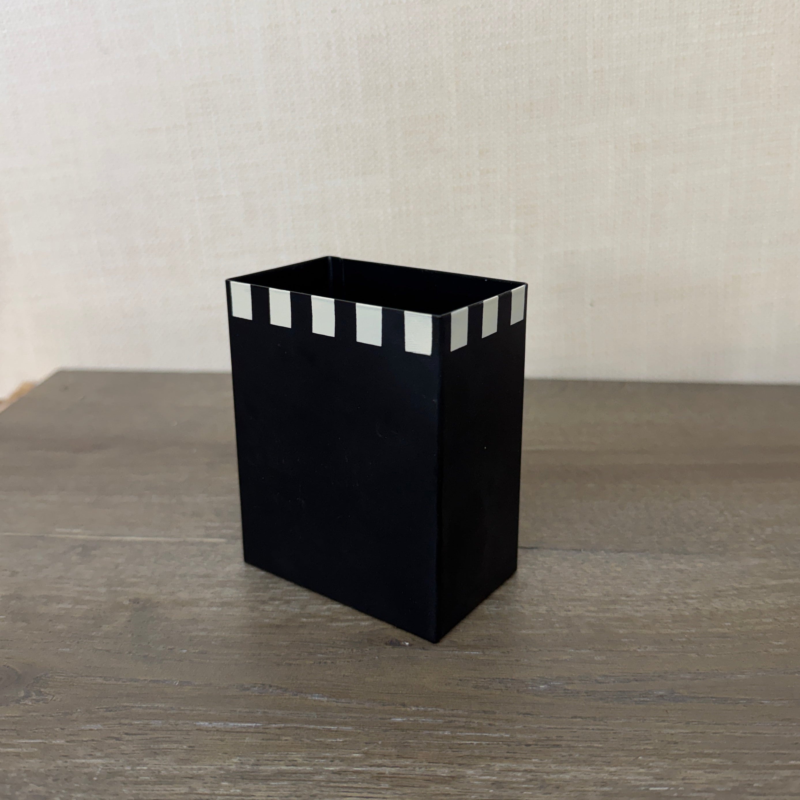 Magnetic Pencil Cups, 2 styles