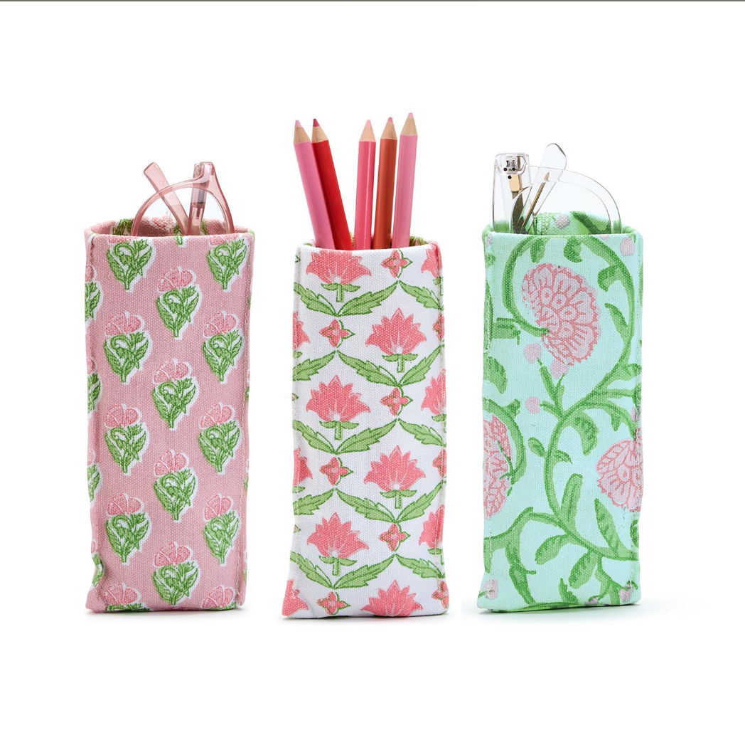 Standing Triangular Weighted Eyeglasses Holder