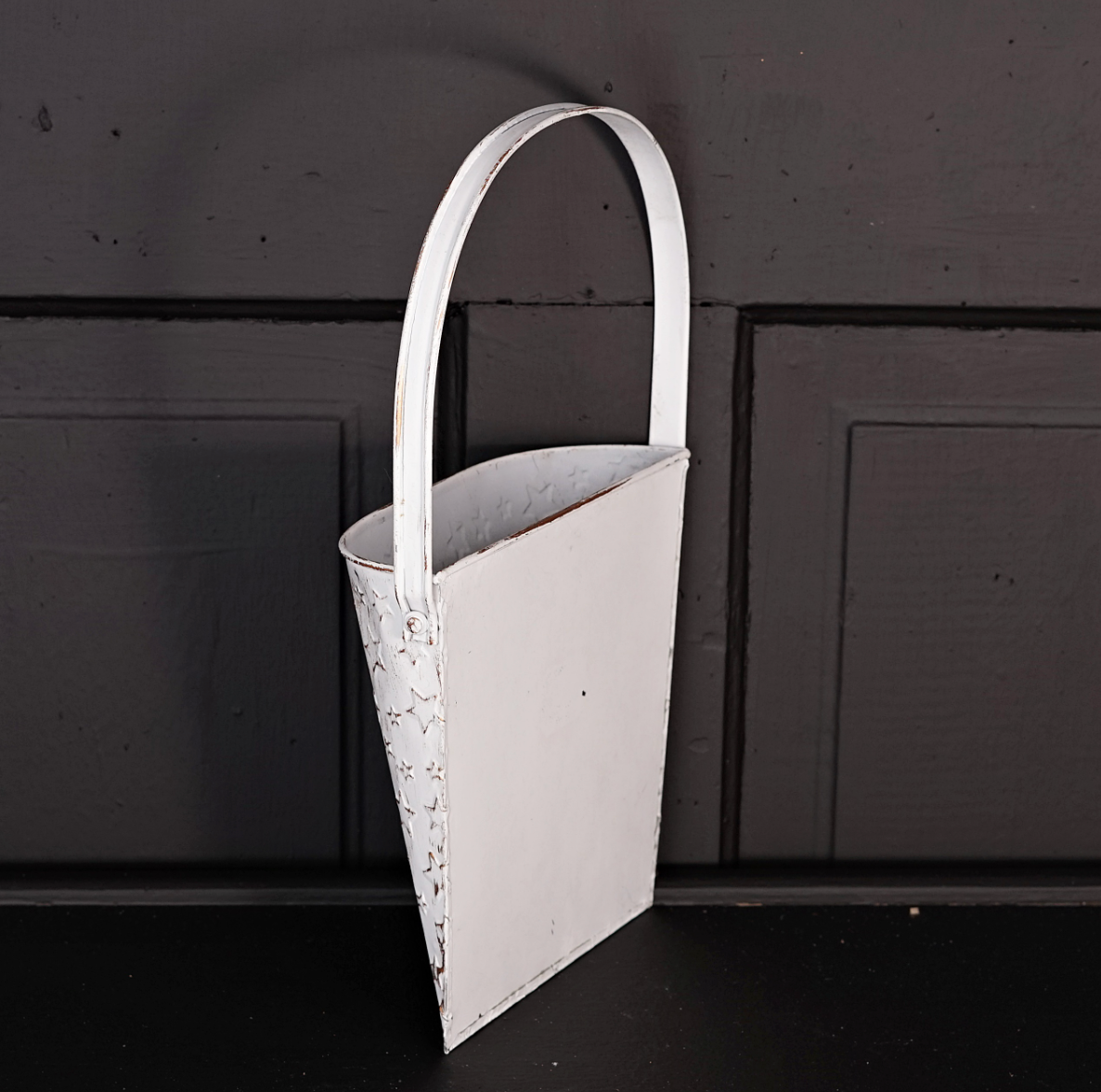 White Embossed Wall Pocket