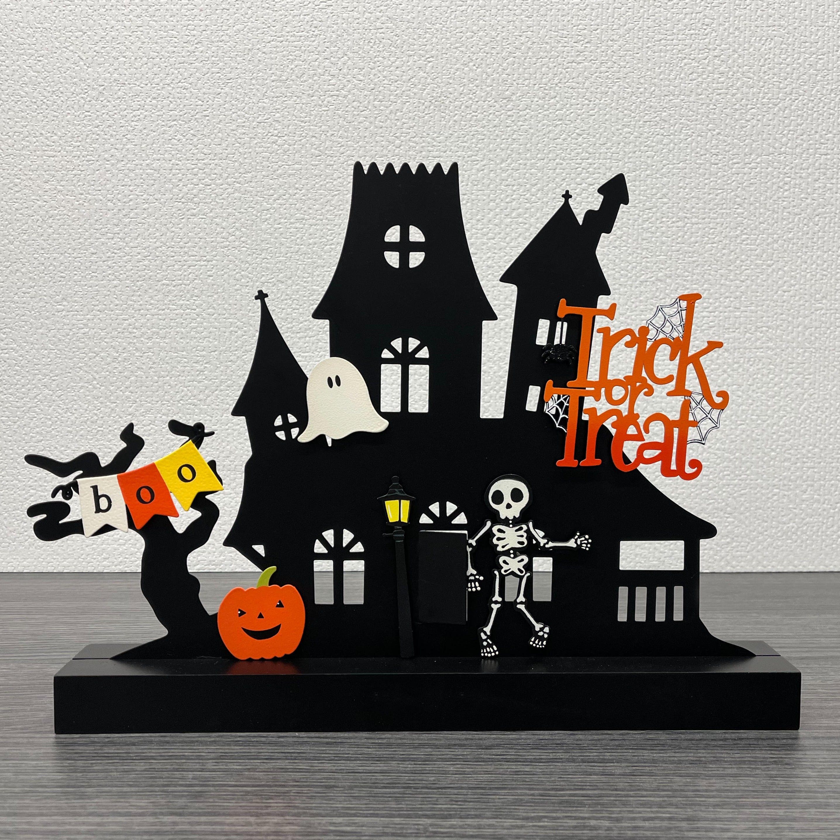 „Trick or Treat“-Magnet mit Spinnenorange