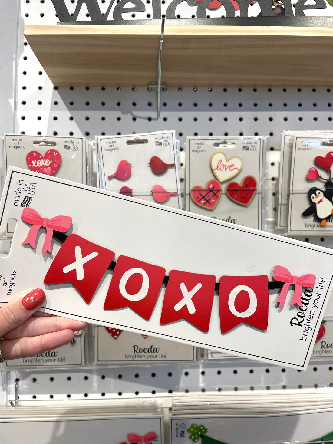 "XOXO" Banner Magnet (9.5"w)