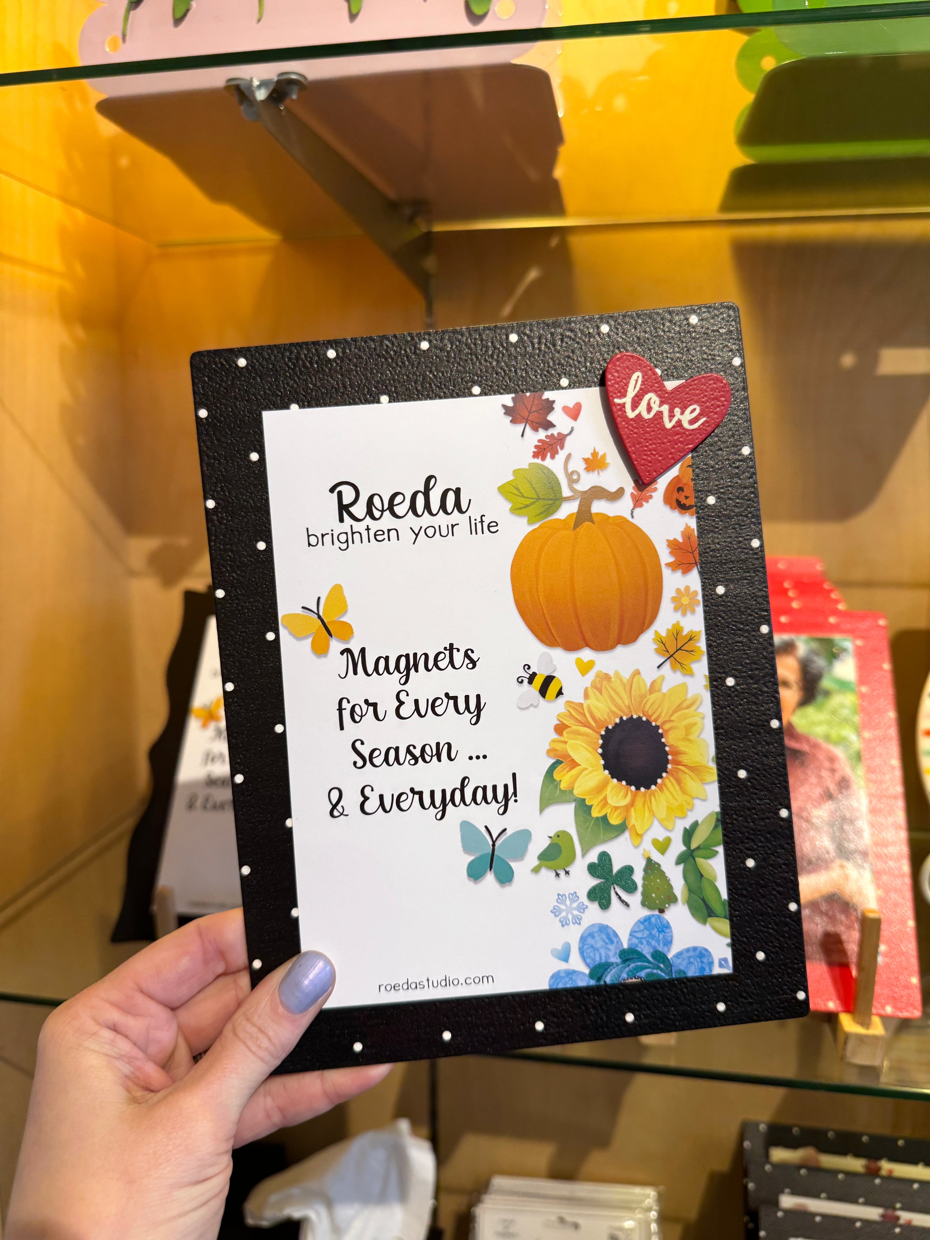 Easel w/ Kickstand &amp; Polka Dots