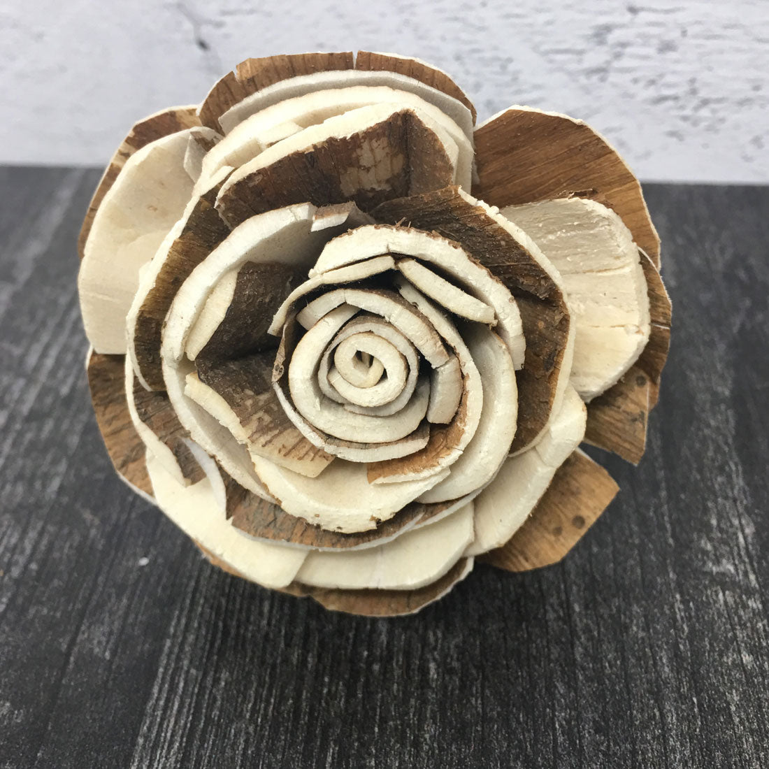 Blumendiffusor aus Holz 