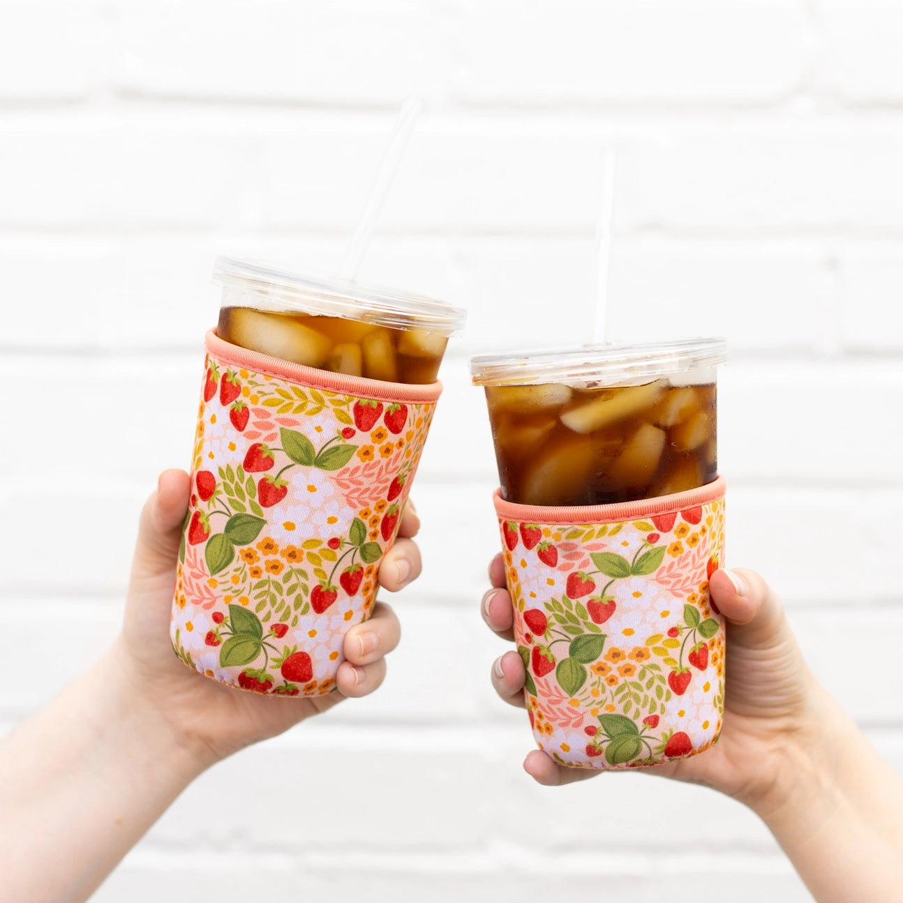 Drink Sleeve - Strawberry Patch