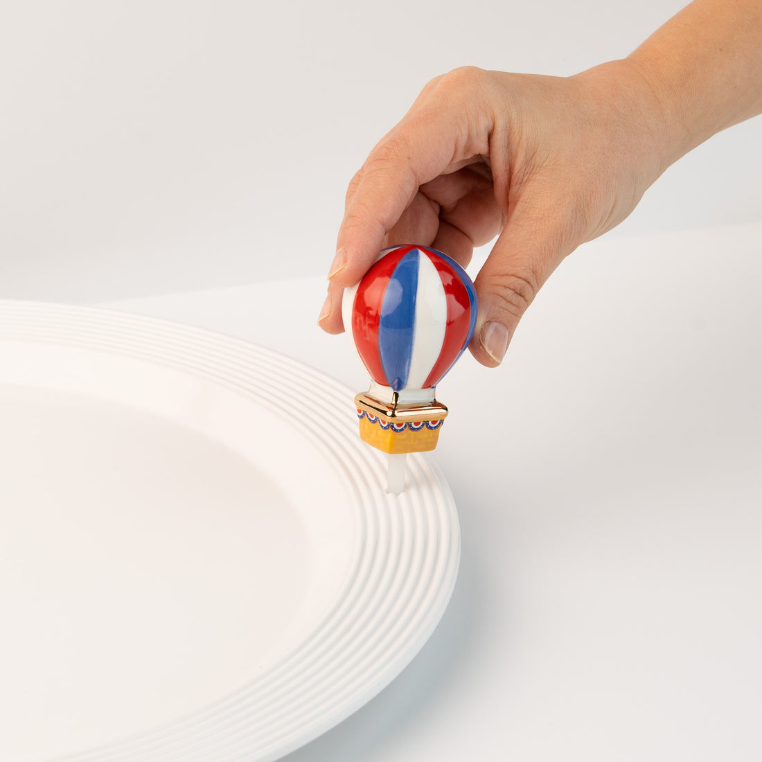 Red, White, and Balloon - Nora Fleming Mini (Hot Air Balloon)