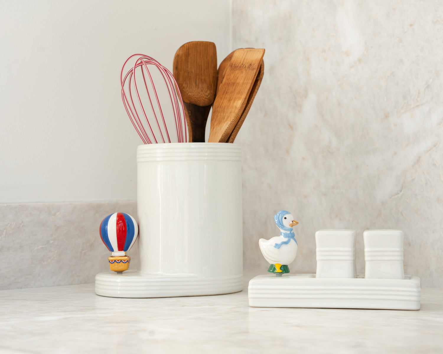 Red, White, and Balloon - Nora Fleming Mini (Hot Air Balloon)