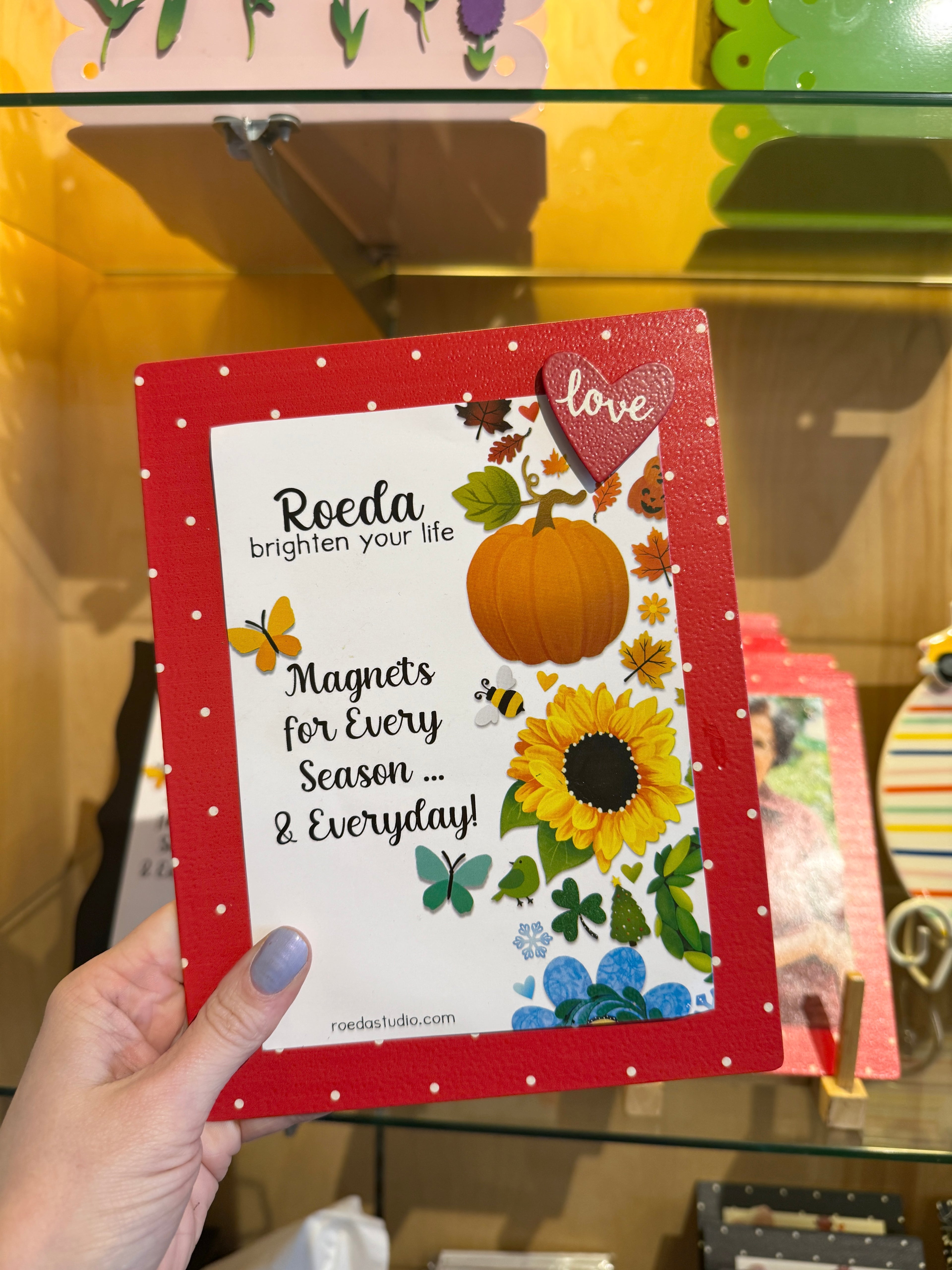 Easel w/ Kickstand 8.5x6.5 Red w/ Dots