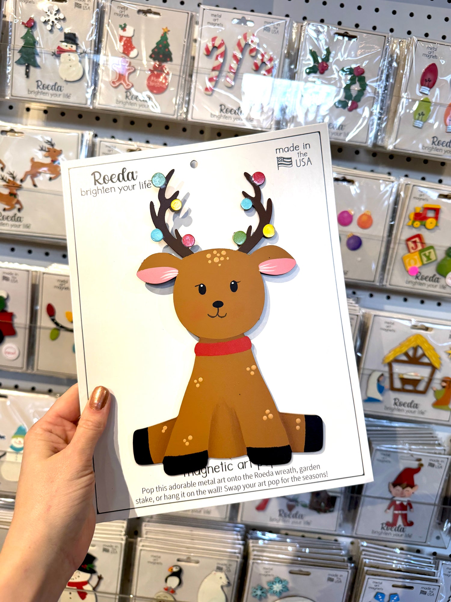 Holiday Reindeer Magnetic Art Pop