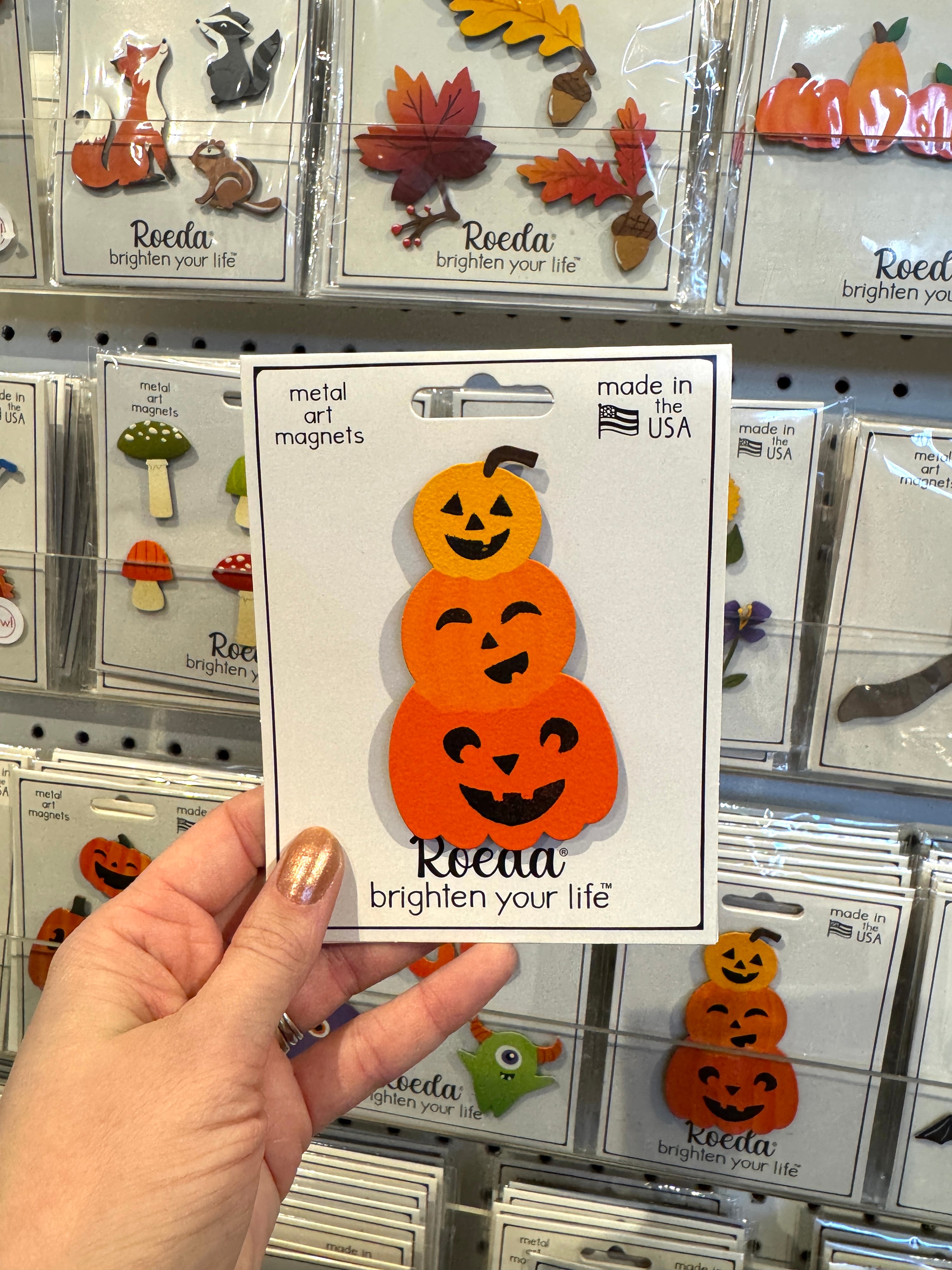 Halloween-Magnet mit gestapelten Kürbissen