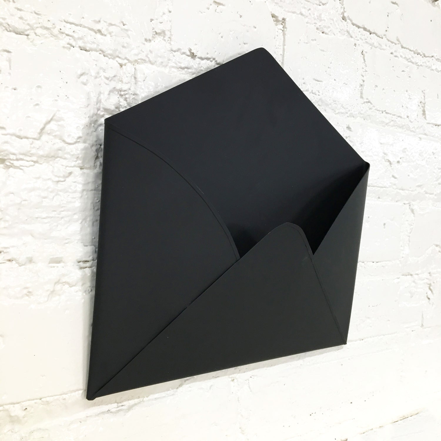 Umschlag-Wandbehang – Schwarz