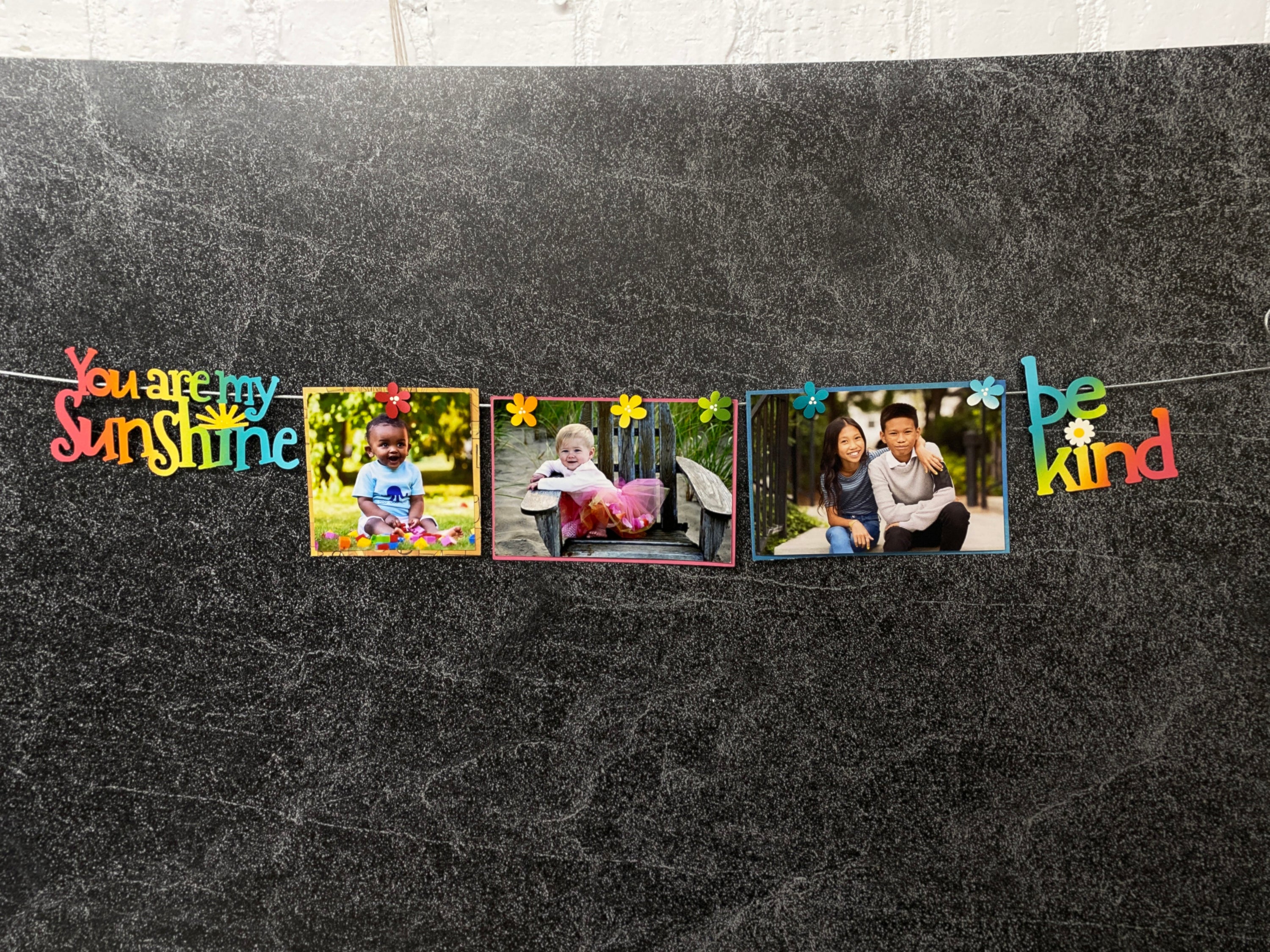 Christmas Card Holder Photo Cable w/ 6 Small Magnets (60" long)