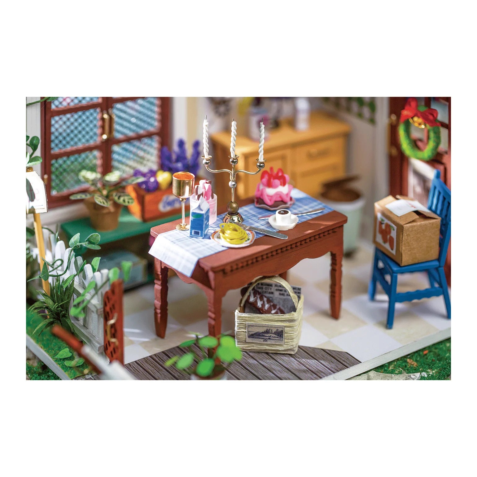 DIY-Miniaturhaus-Set für das Esszimmer von Mrs. Charlie